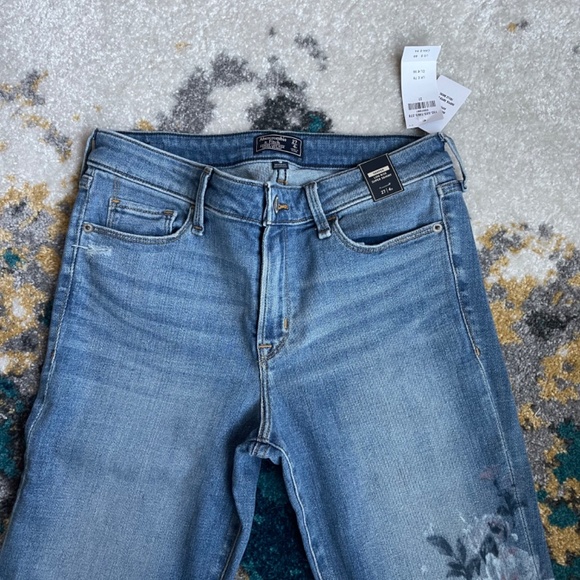Abercrombie & Fitch Harper Low Rise Flower Super Skinny Jeans Women's 4/27 NWT - Picture 4 of 12